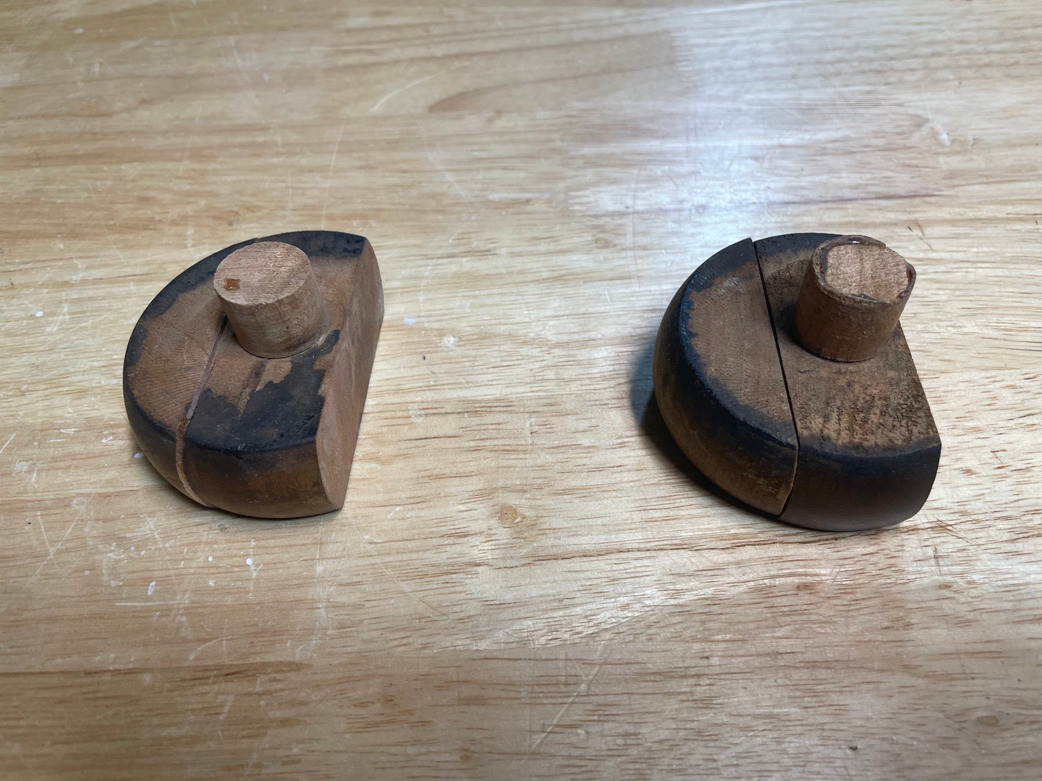 Mid-Century Cherry Table — photo 3